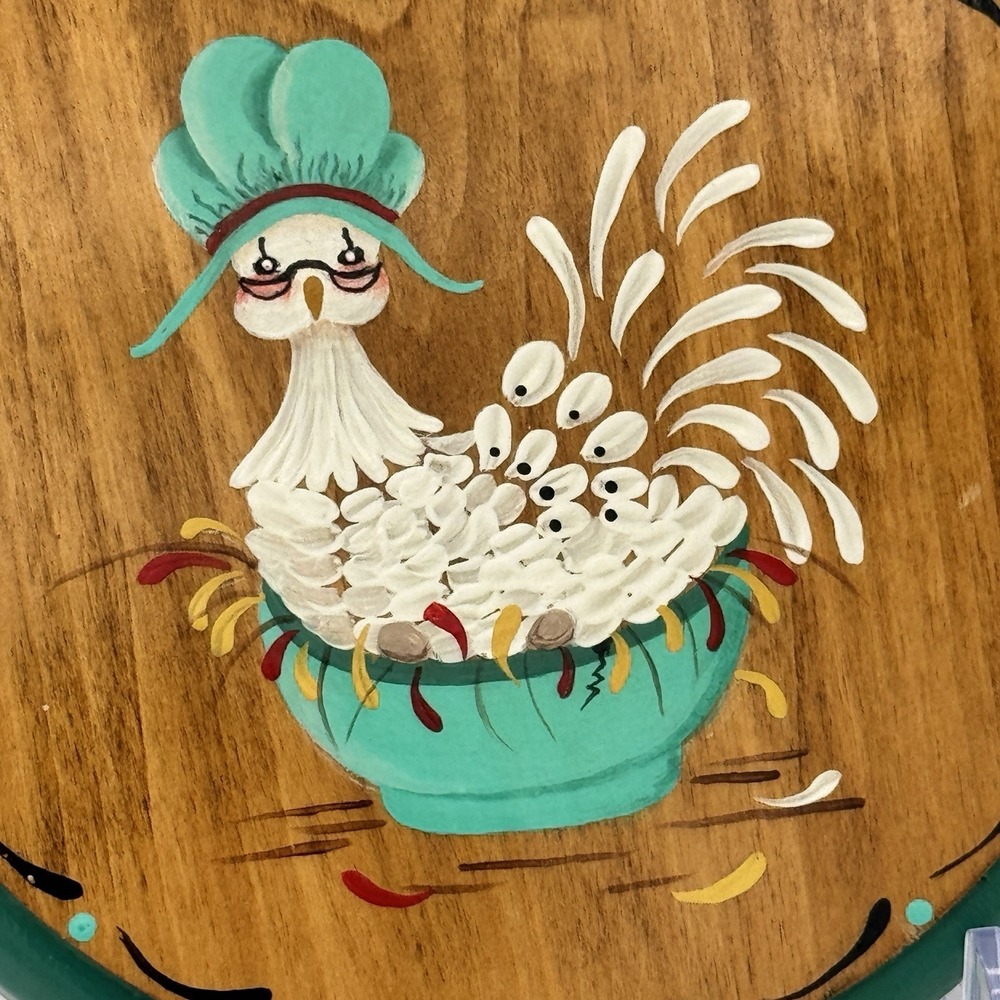 Vintage Hand Painted Wood Wall Plaque Rooster in Wash Tub Signed Folk Art 1984 - Picture 2 of 7